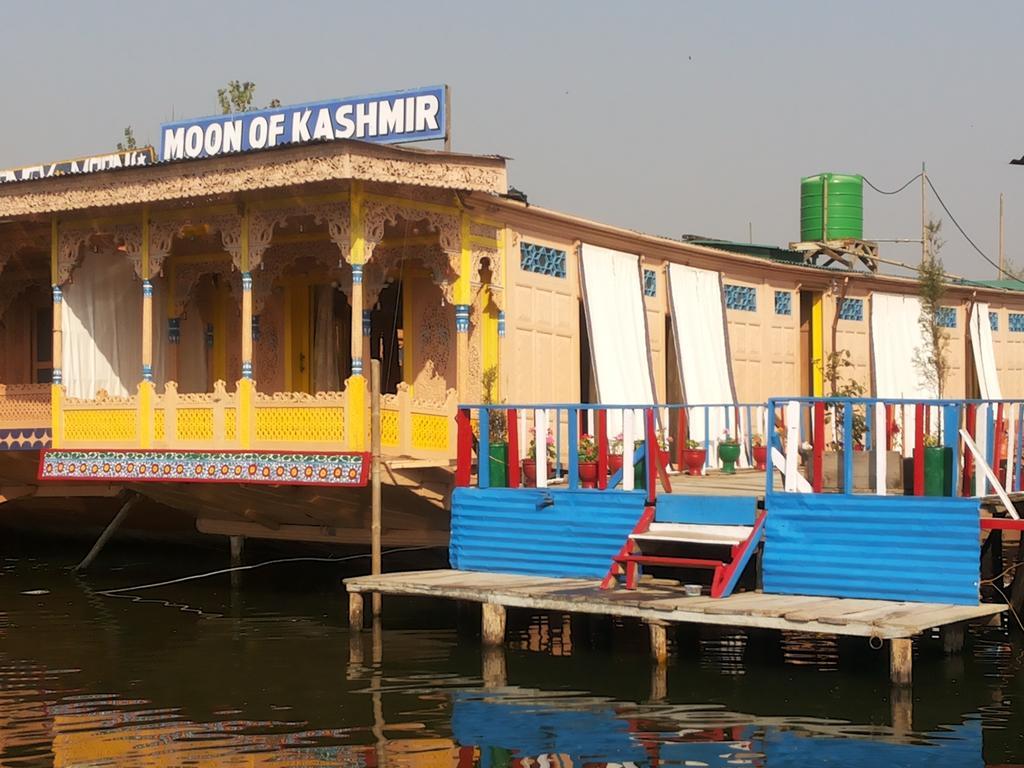 Srīnagar Houseboat Moon Of Kashmir酒店 外观 照片