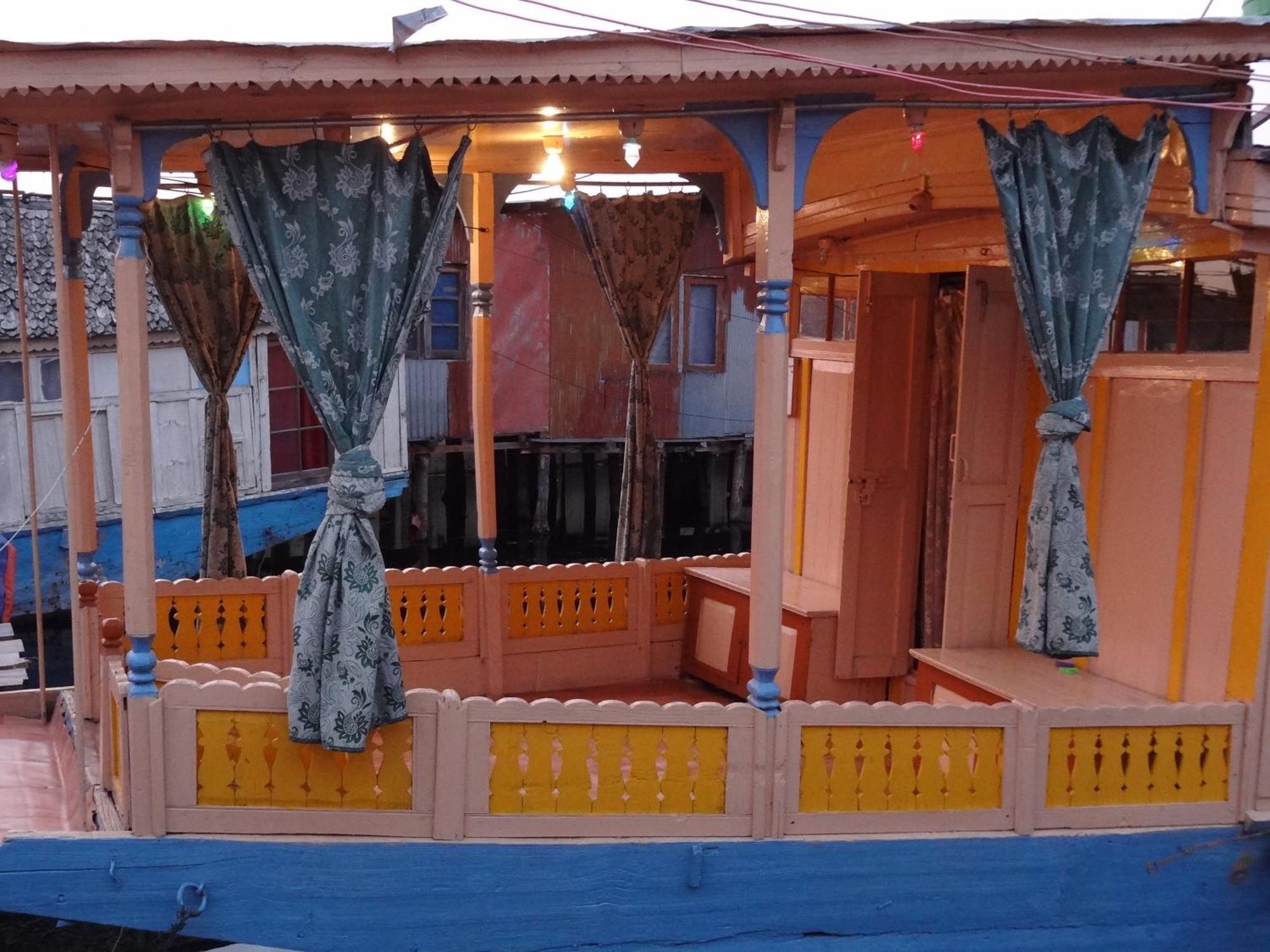 Srīnagar Houseboat Moon Of Kashmir酒店 客房 照片